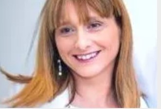 לורה - תמונת פספורט (1).jpg