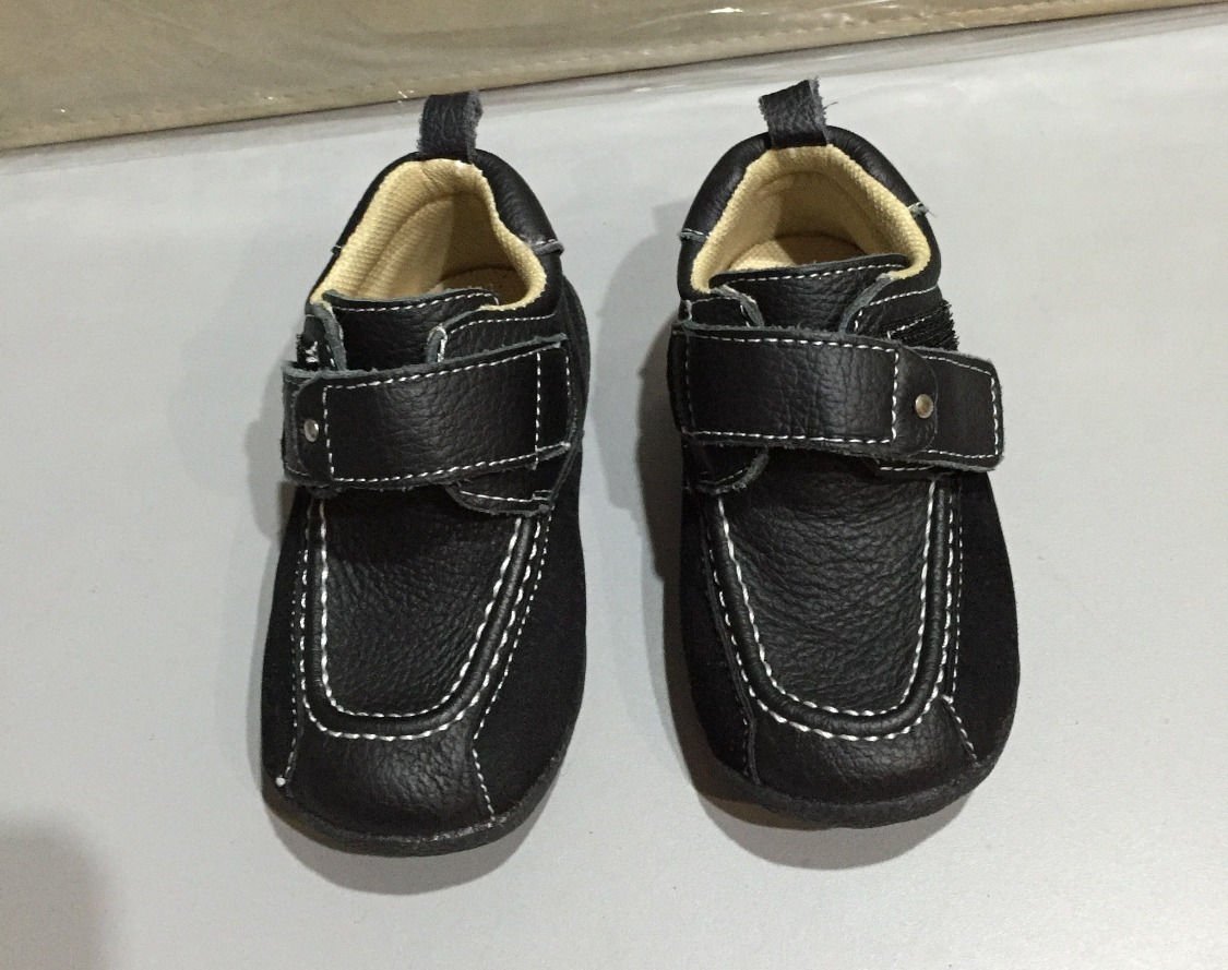 Boys shoes