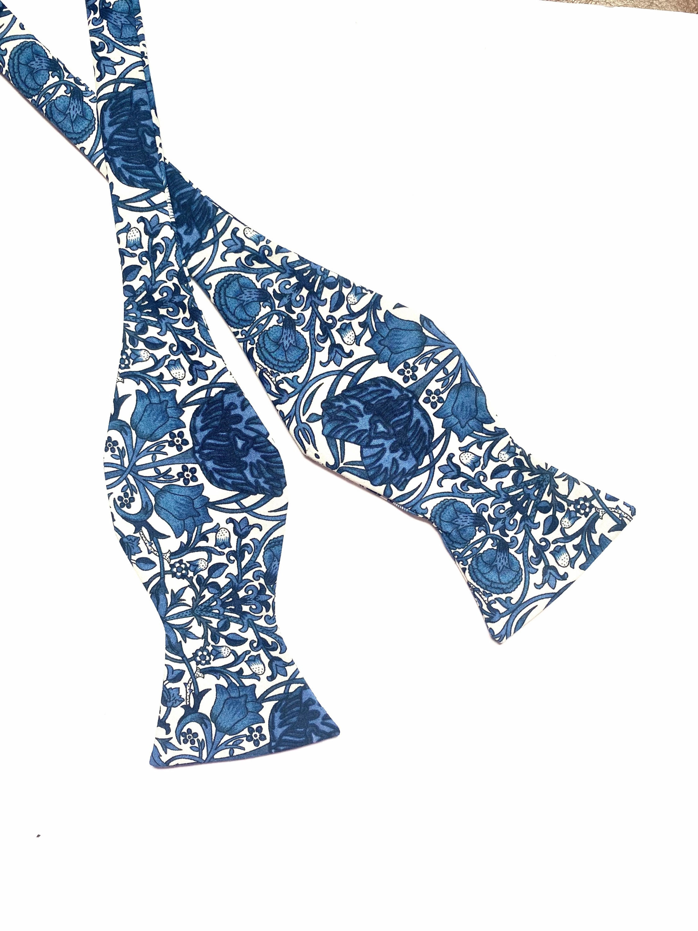 Hartington Navy Self-tie Bow Tie in William Morris