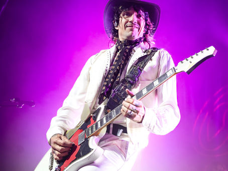 The Darkness – Egyptian Room, Old National Centre – Indianapolis, IN – September 16, 2025
