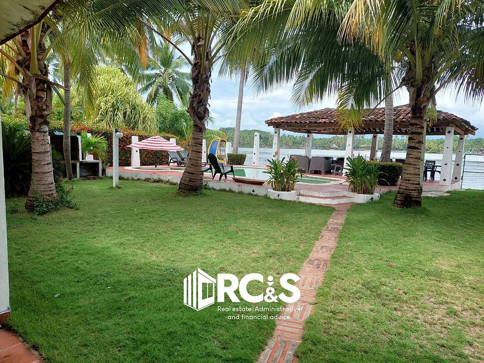 Miniatura: En venta casa de Playa en Barra de Santiago