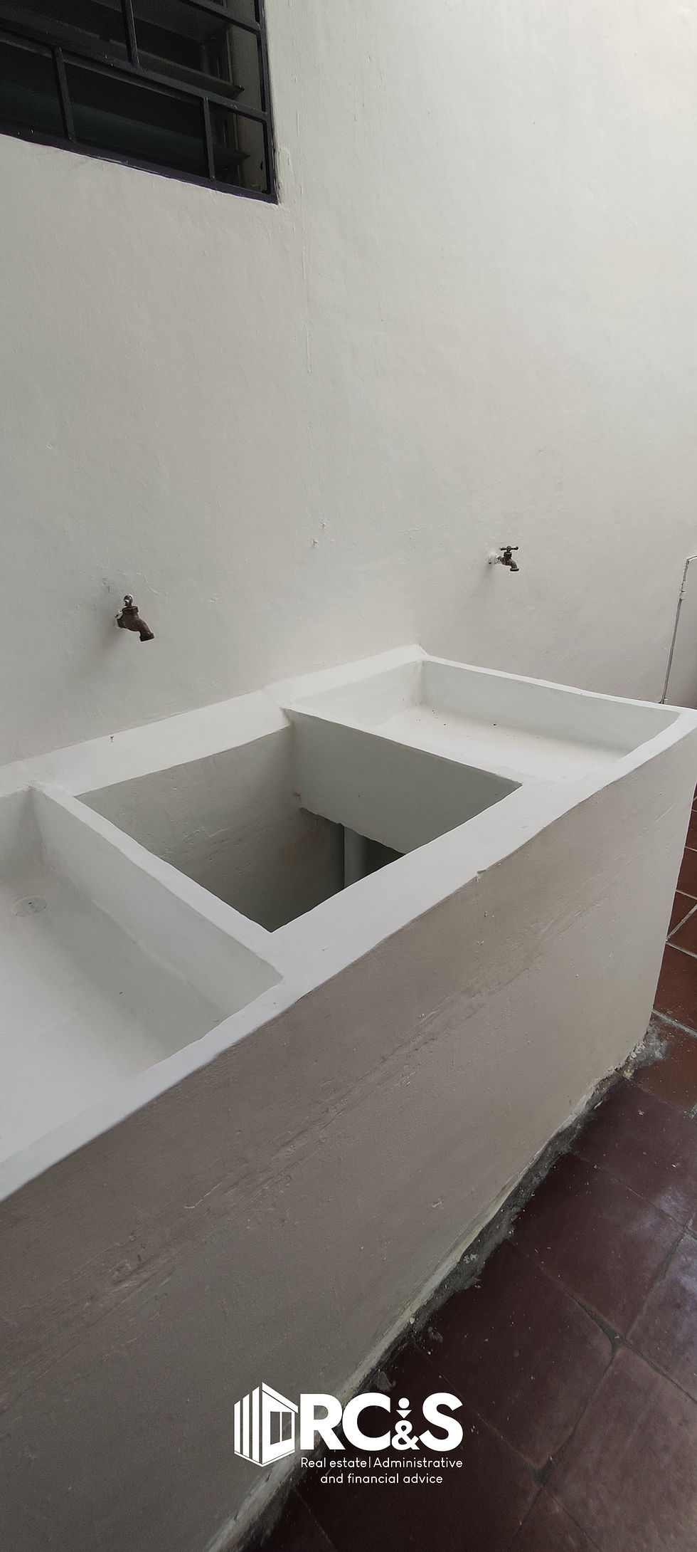Miniatura: Alquiler casa para negocio u oficina, ubicada en Ciudad Merliot