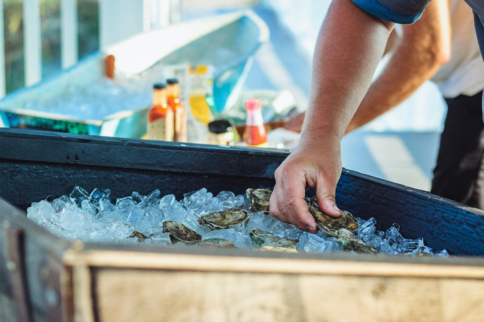 the cottage, atlantic beach, nc, raw oysters