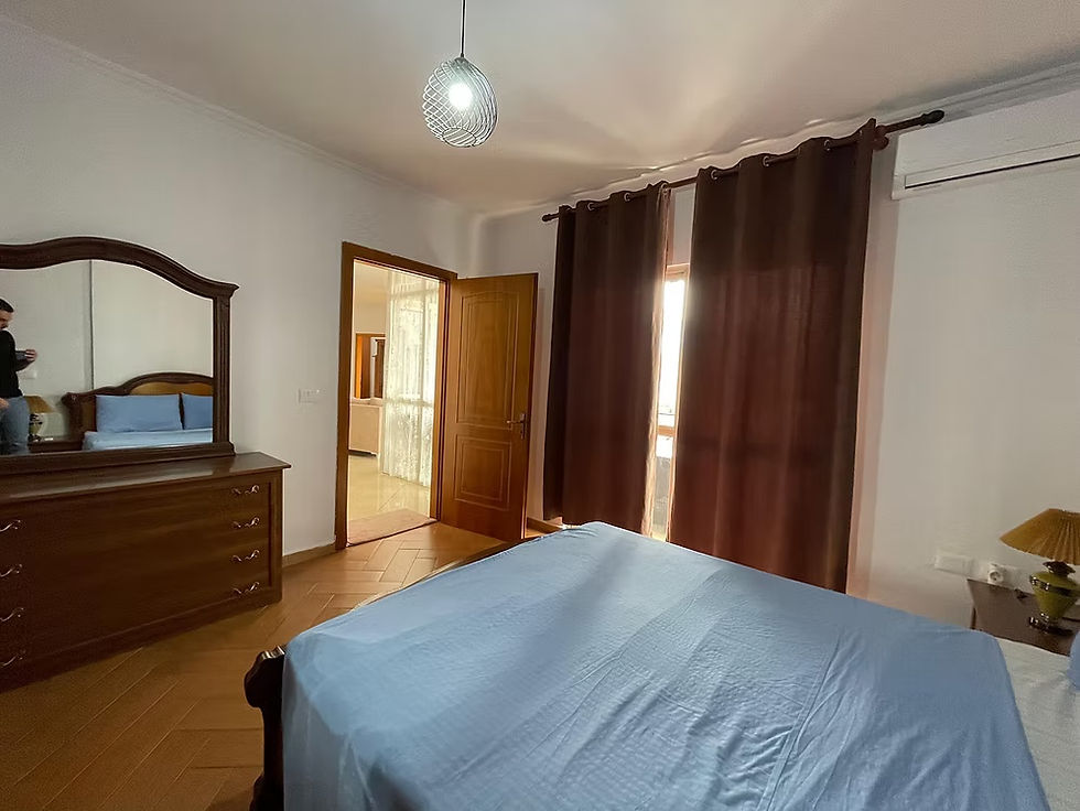 Thumbnail: Apartament 2+1+Verande per qira tek Rruga e Barrikadave.
