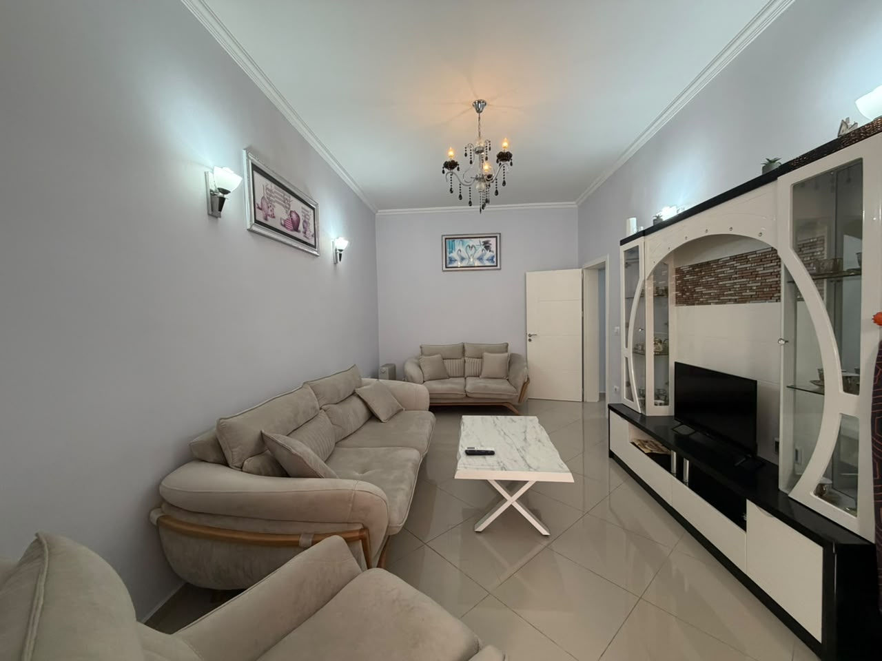 Apartament 2+1 per qira ne Bllok.