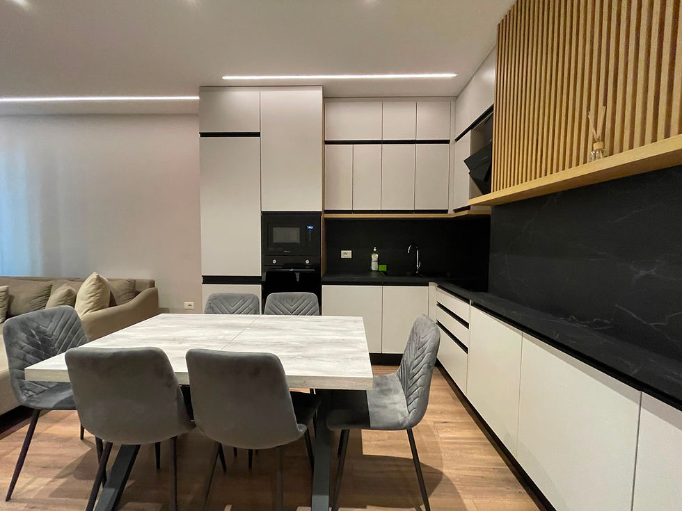 Thumbnail: Apartament 1+1+Parking per qira tek Komuna e Parisit.