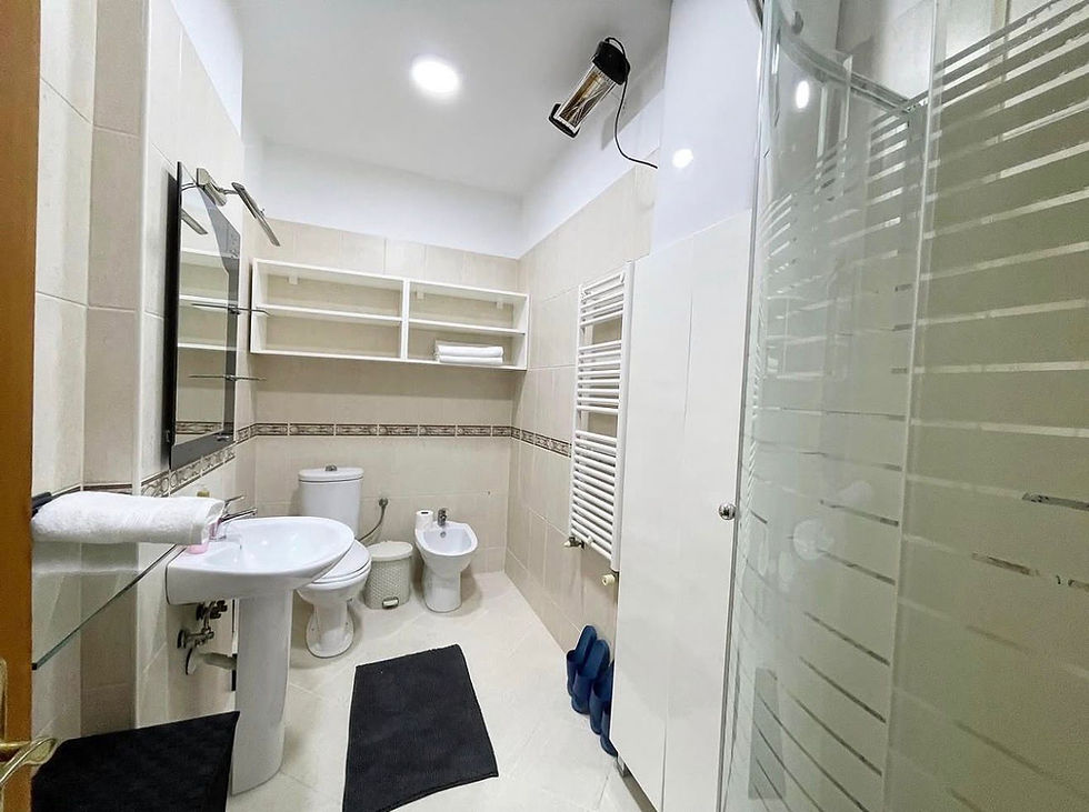 Thumbnail: Apartament 3+1+Parking per qira tek Komuna e Parisit.
