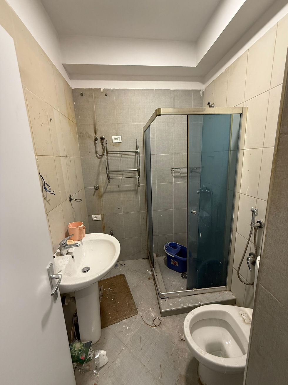 Thumbnail: Apartament 2+1 tek ATSH prane Pazarit te Ri.
