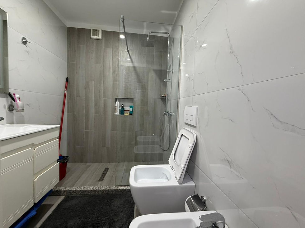 Thumbnail: Apartament 2+1 per qira tek Komuna e Parisit.