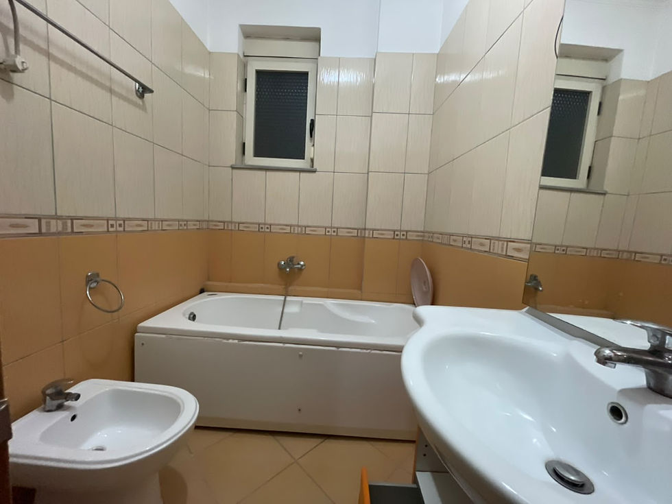 Thumbnail: Apartament 2+1 per qira prane Hotel Marinaj ne Astir.