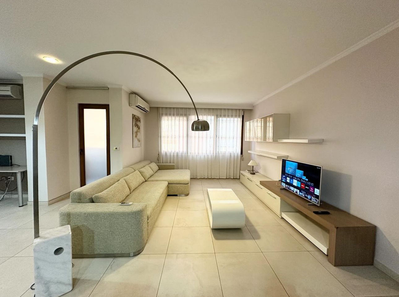 Apartament 2+1 per qira tek Rr. Bogdaneve.