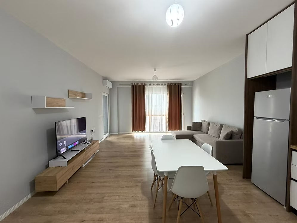 Apartament 1+1 per qira tek Emerald/Rr. 5-Maji.