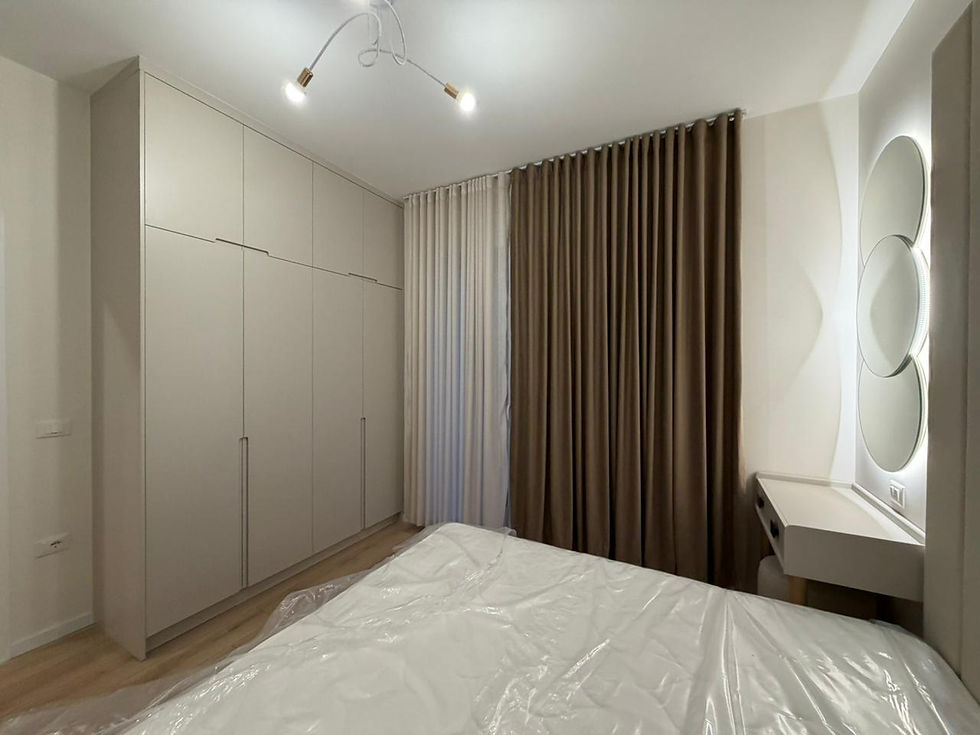 Thumbnail: Apartament 1+1 per qira tek Komuna e Parisit.