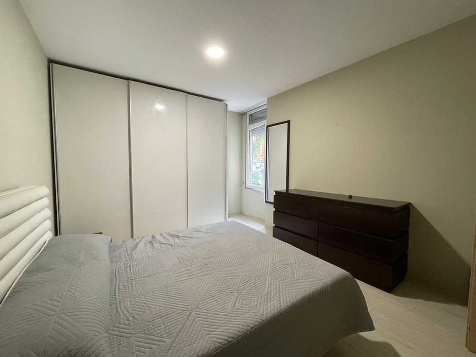 Thumbnail: Apartament 2+1 per shitje tek Kristal Center.