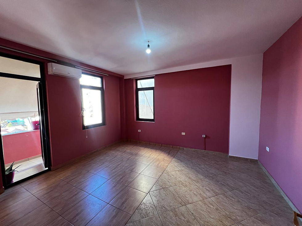 Thumbnail: Apartament 2+1 per qira prane Kika 1 tek Komuna e Parisit.
