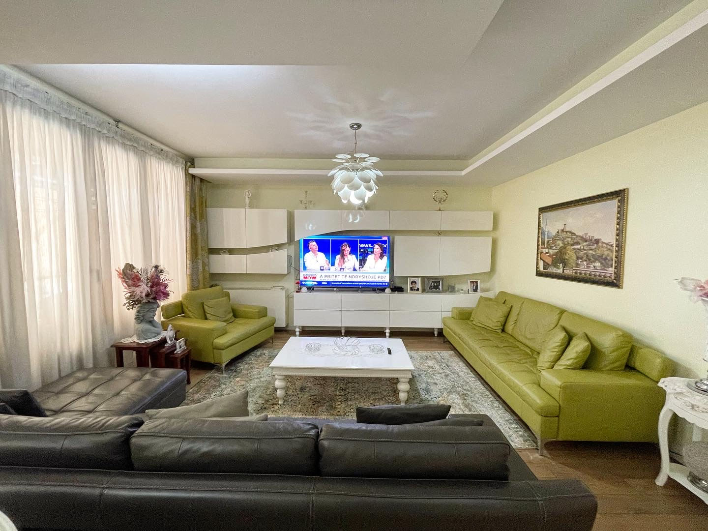 Apartament 3+1+2 Vendparkime per qira tek Nobis tek Liqeni Artificial.