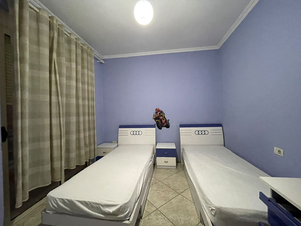 Thumbnail: Apartament 2+1 per qira prane Hotel Marinaj ne Astir.