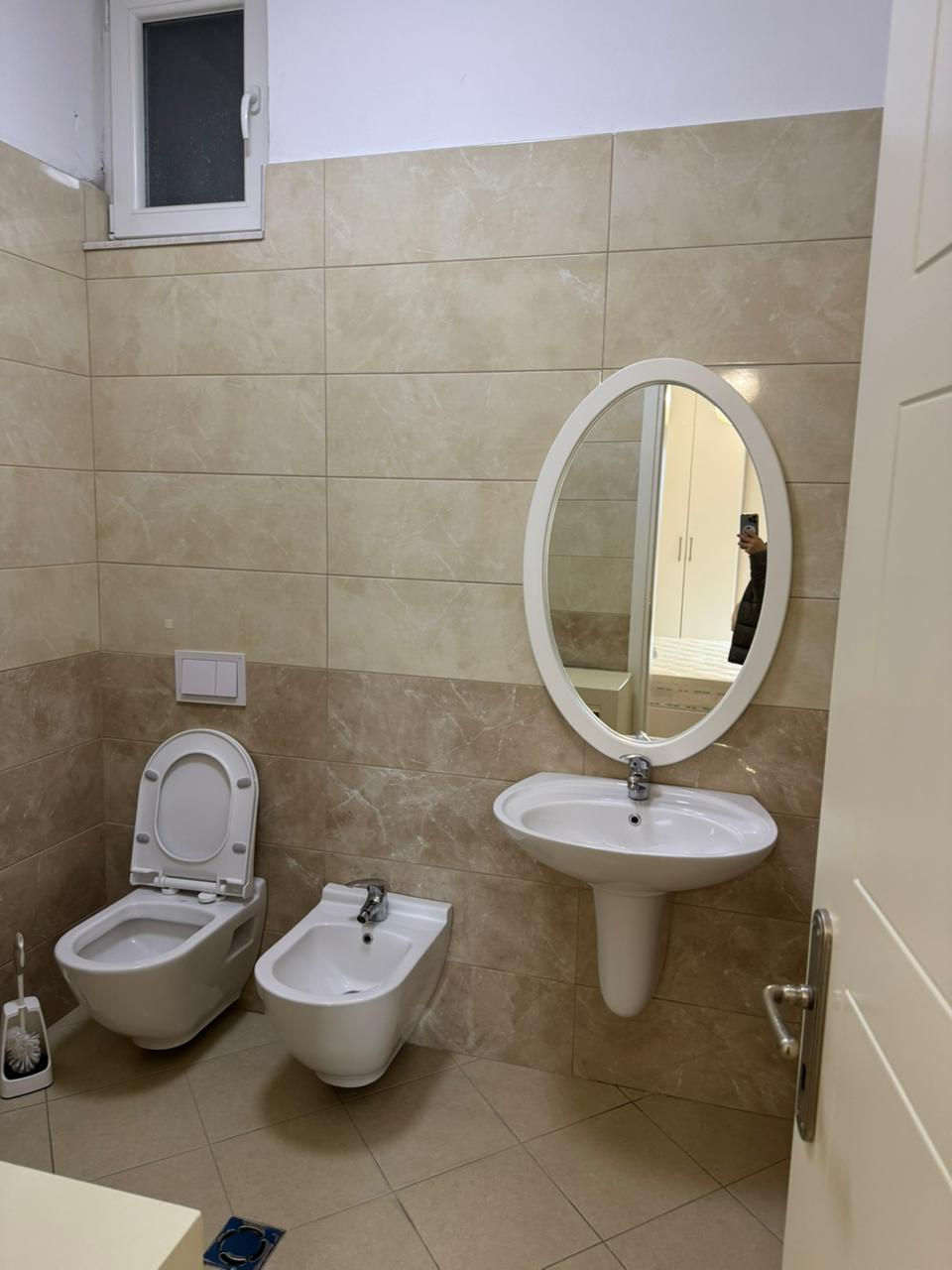 Thumbnail: Apartament 2+1 per qira tek Kopeshti Botanik.