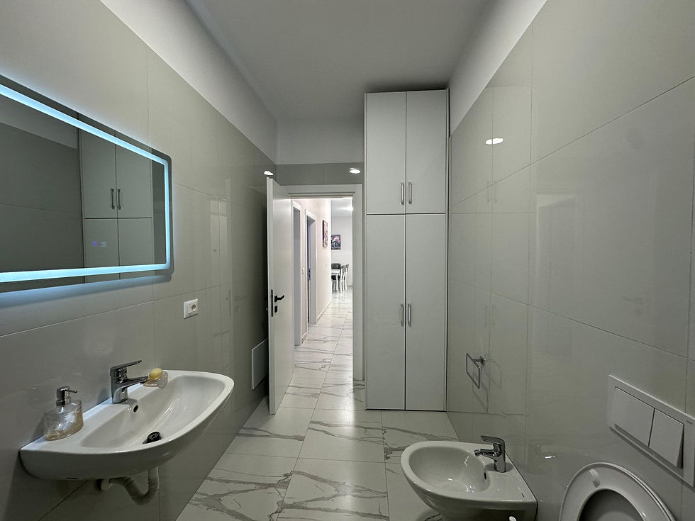 Thumbnail: Apartament 2+1+Post Parkimi per qira Ish-Fusha e Aviacionit.