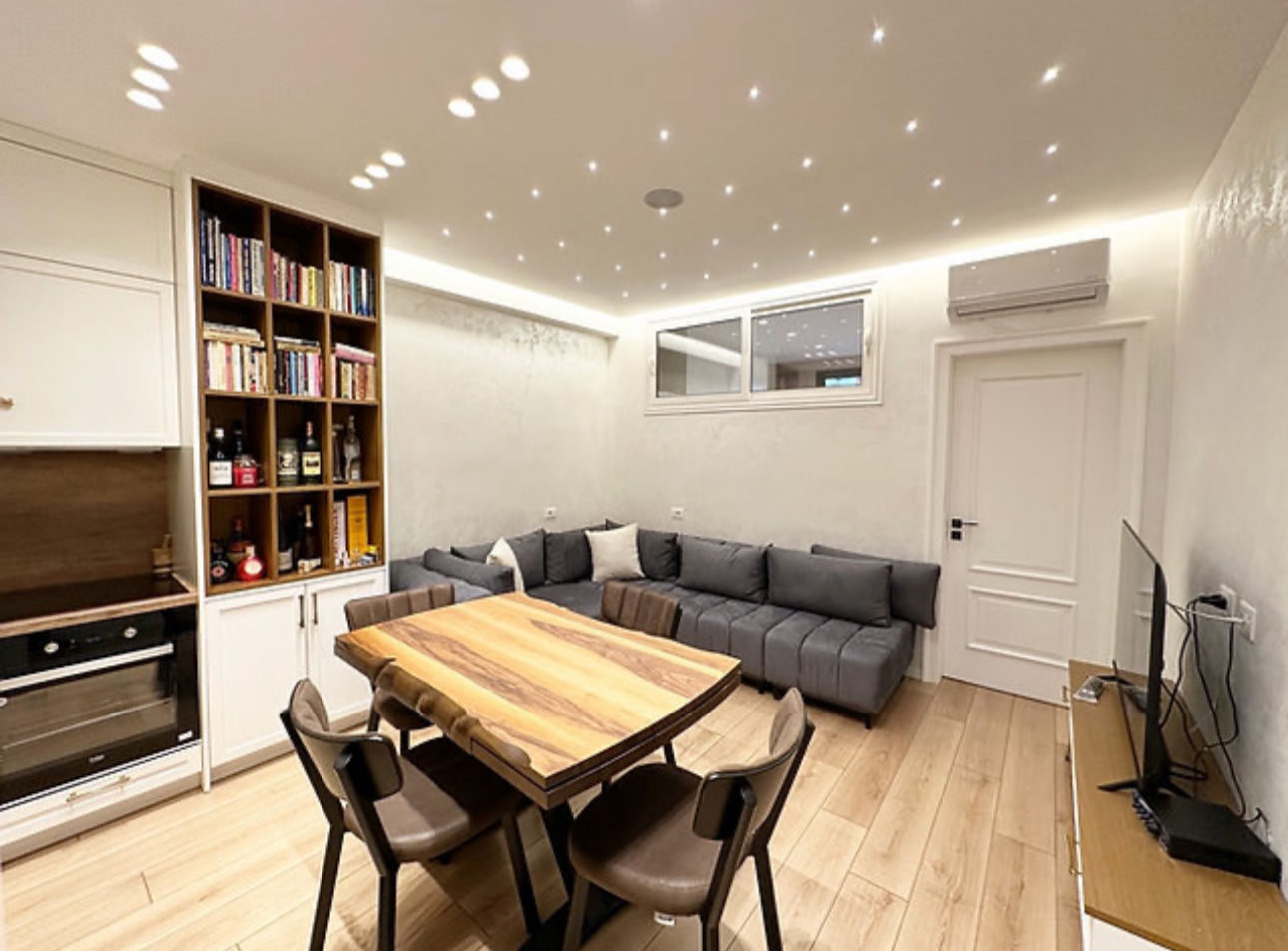 Apartament 1+1 per qira tek Bar Artisti ne Astir.