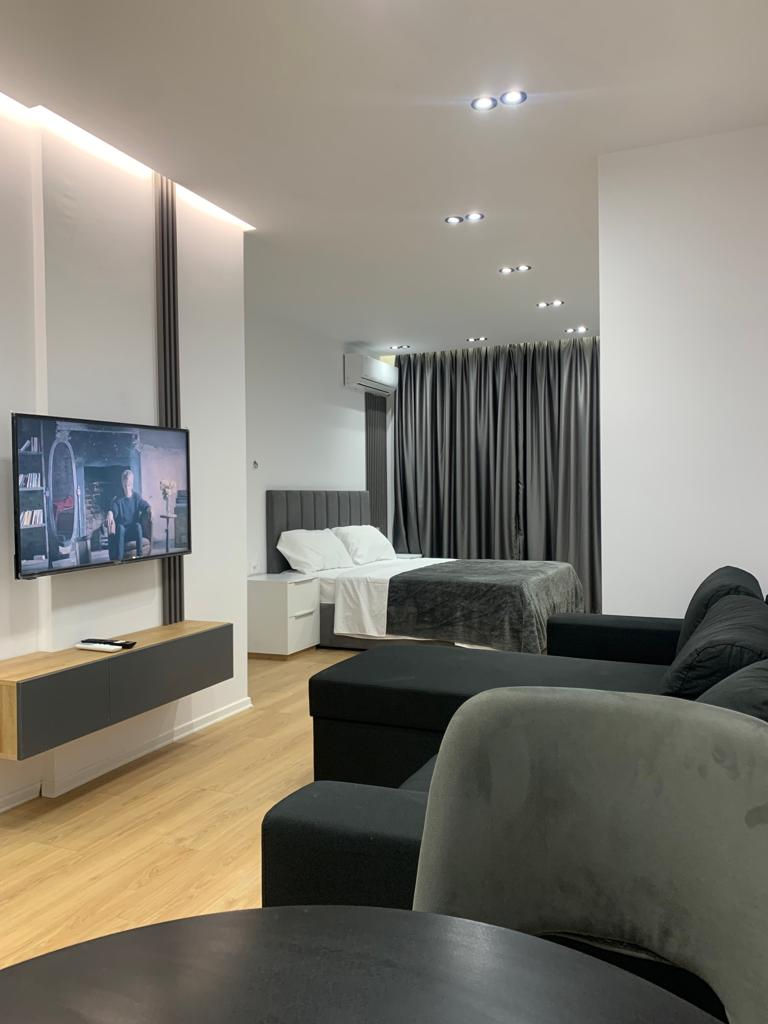 3 Apartamente studio per qira prane Sheshit Skenderbej.
