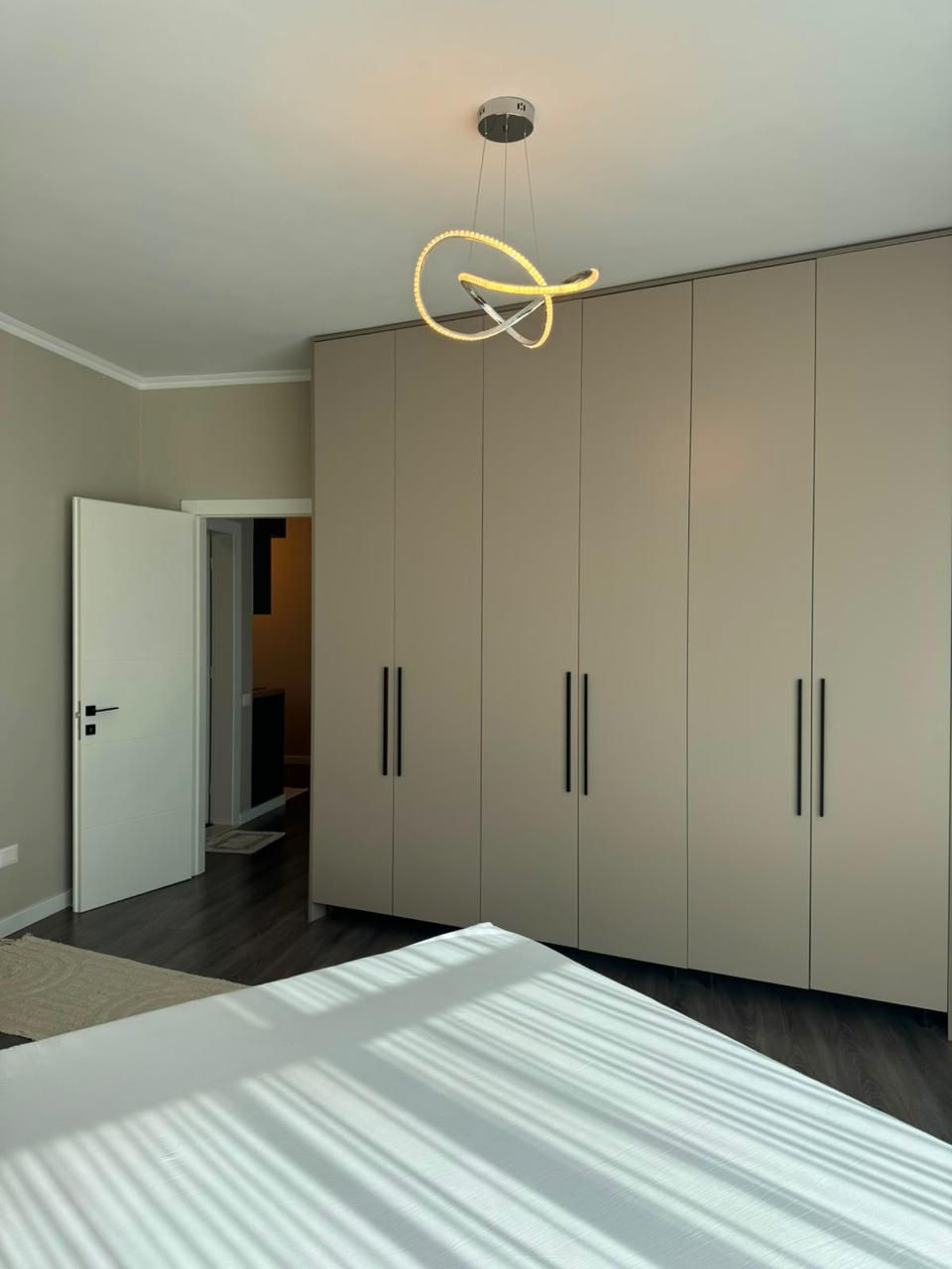 Thumbnail: Apartament 1+1 per qira prane Casa Italia.