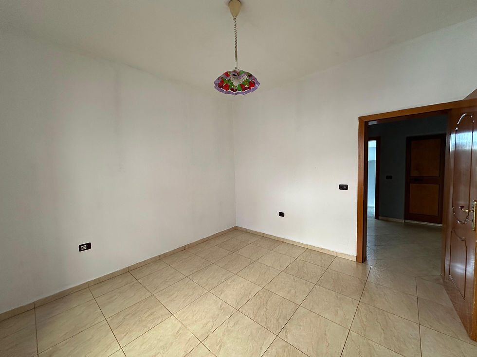 Thumbnail: Apartament 3+1 per qira prane Lulishtes tek Komuna e Parisit.