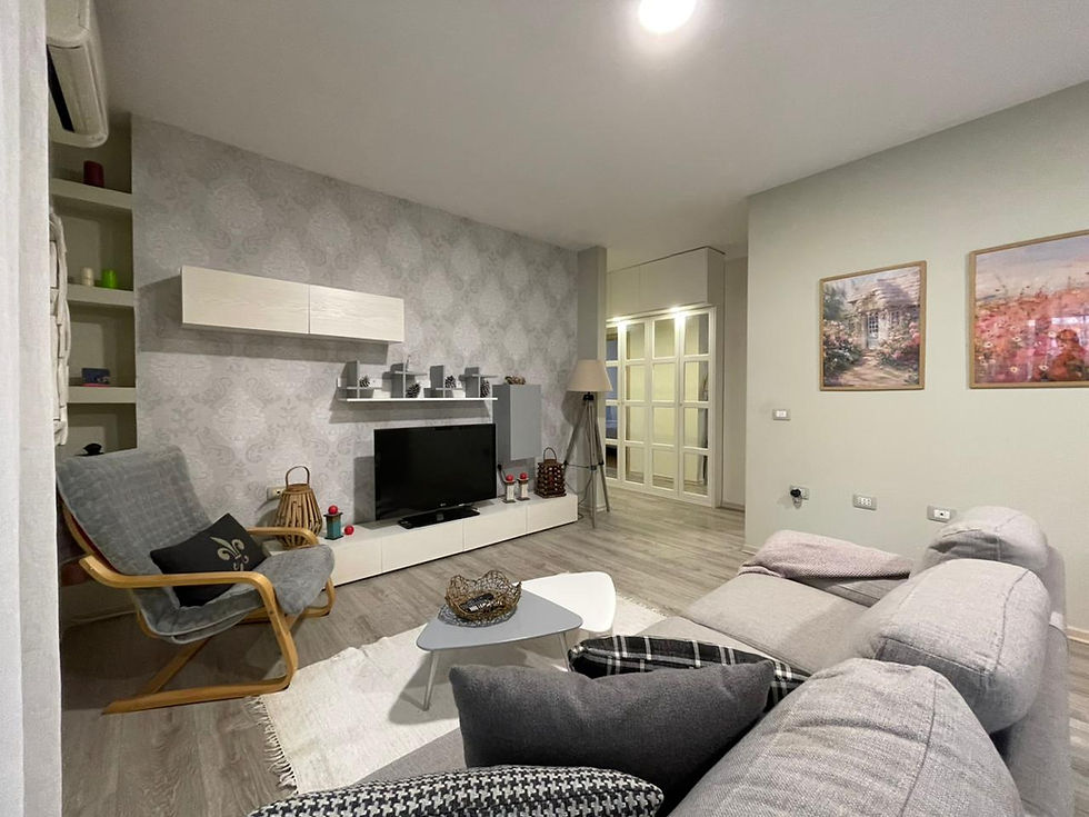 Thumbnail: Apartament 2+1 per shitje tek Kristal Center.