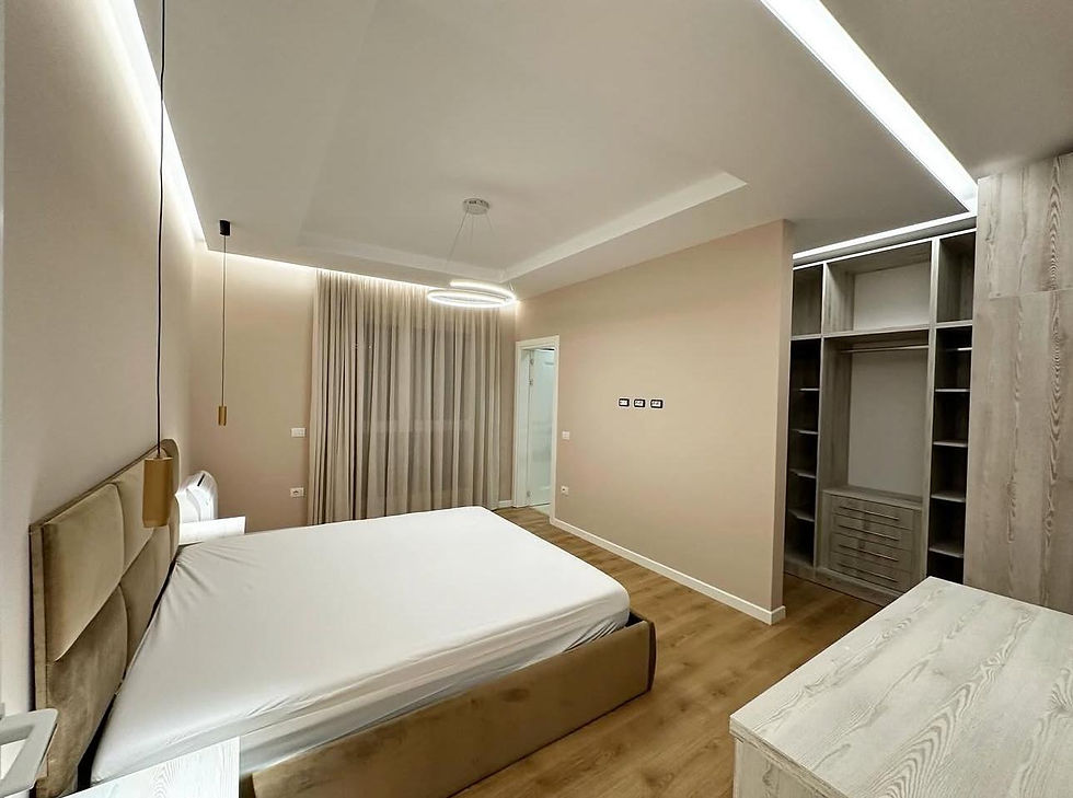 Thumbnail: Apartament 3+1+2 Parking ofrohen me qira prane Montesori School, Liqeni i Thate.