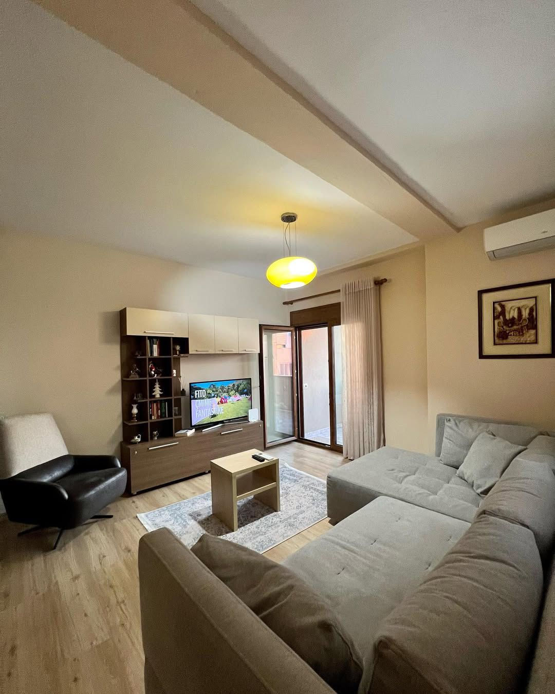 Apartament 1+1 per qira tek Rruga Myslym Shyri.