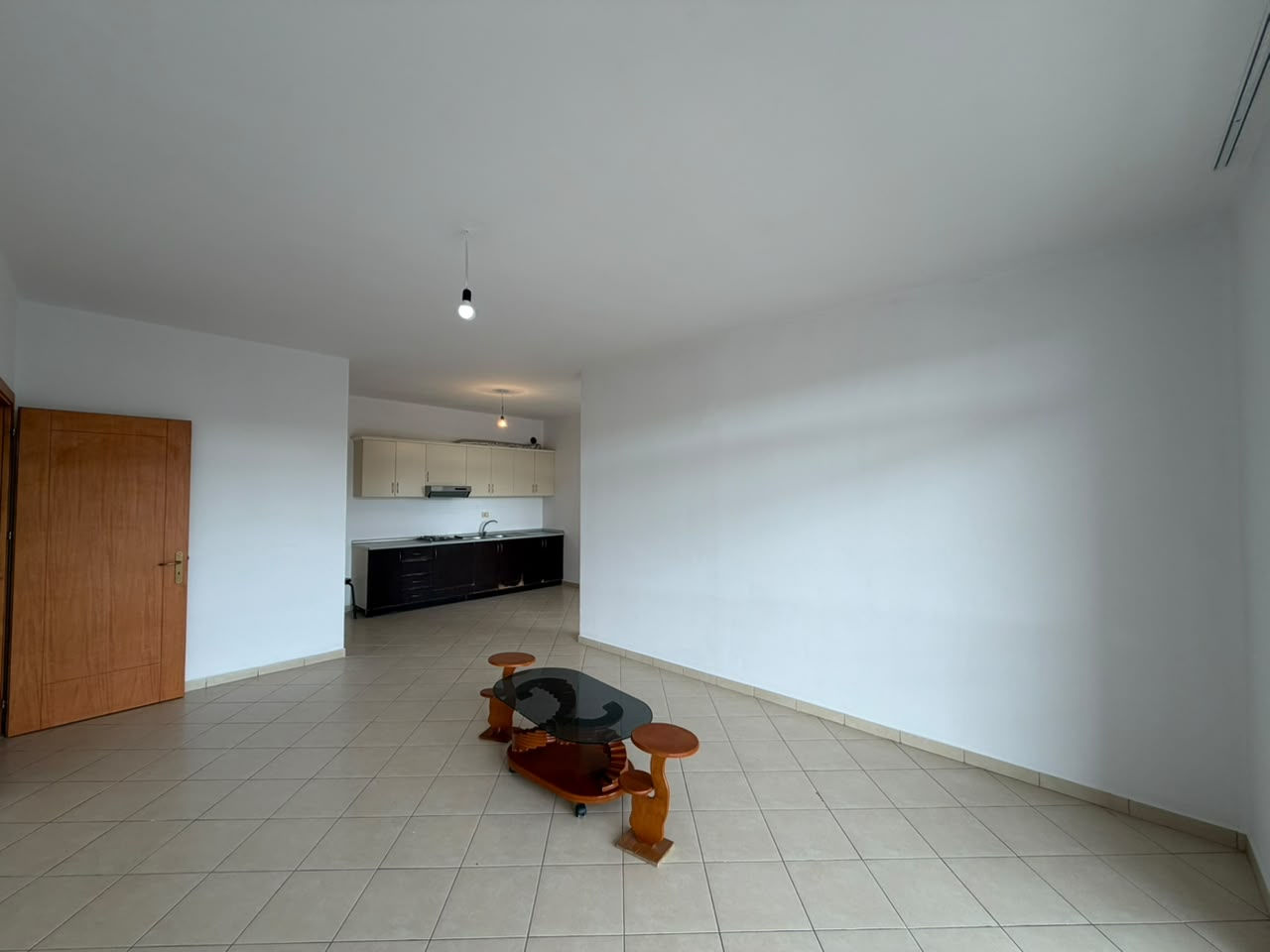 Apartament 2+1 per shitje ne Astir.