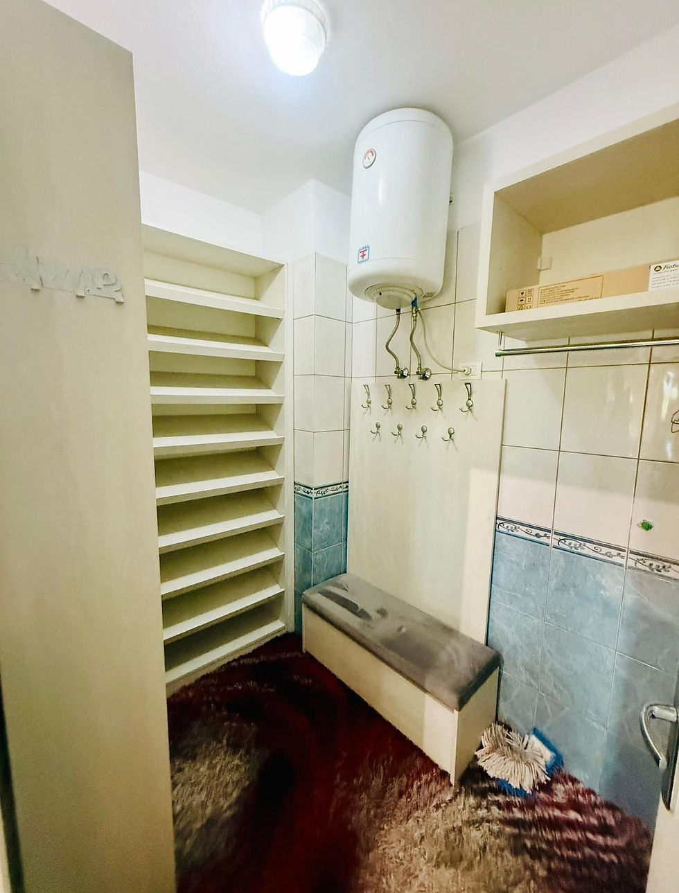 Thumbnail: Apartament 2+1 per qira tek Liqeni i Thate.