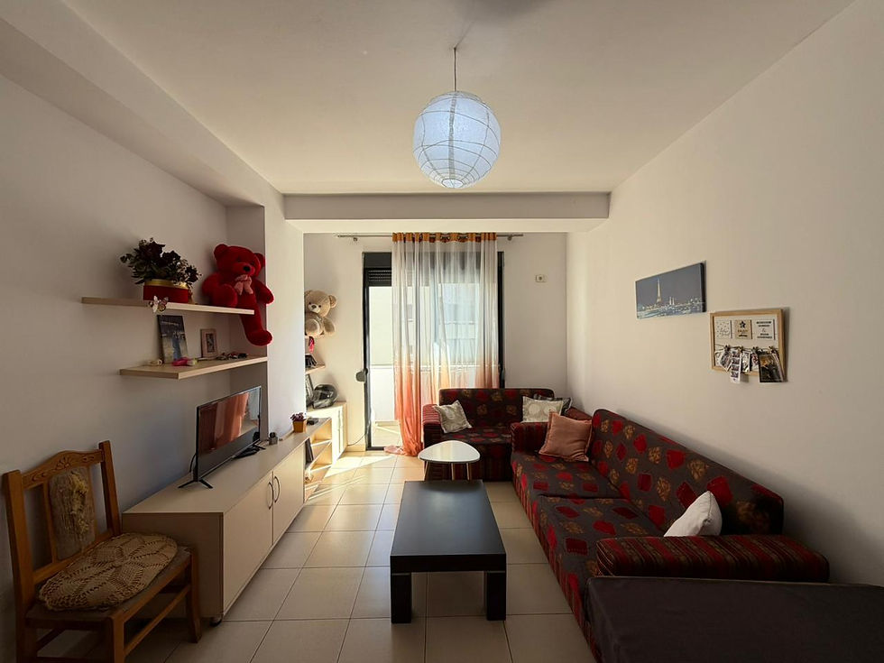 Apartament 1+1 per shitje prane Hotel Roland.