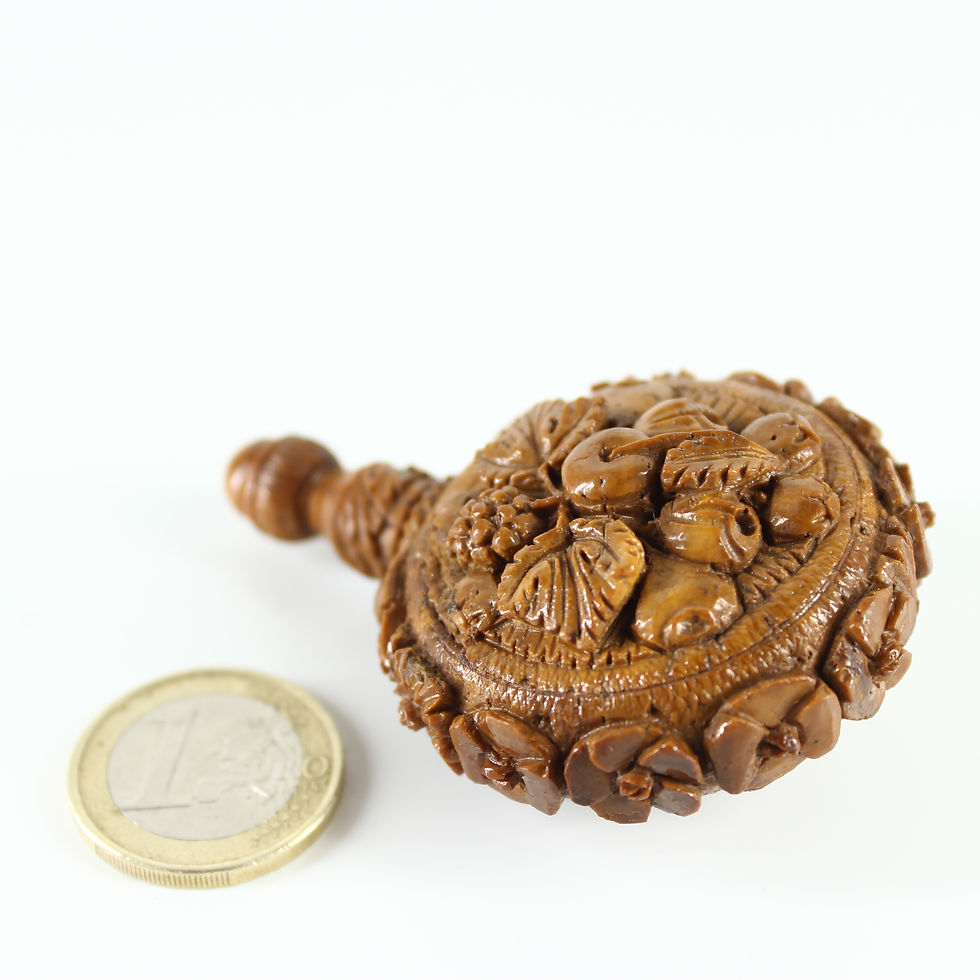 Thumbnail: Snuffbox / Perfume Bottle Corozo Wood Sculpture XVIII - XIX cent Sailor Folk Art