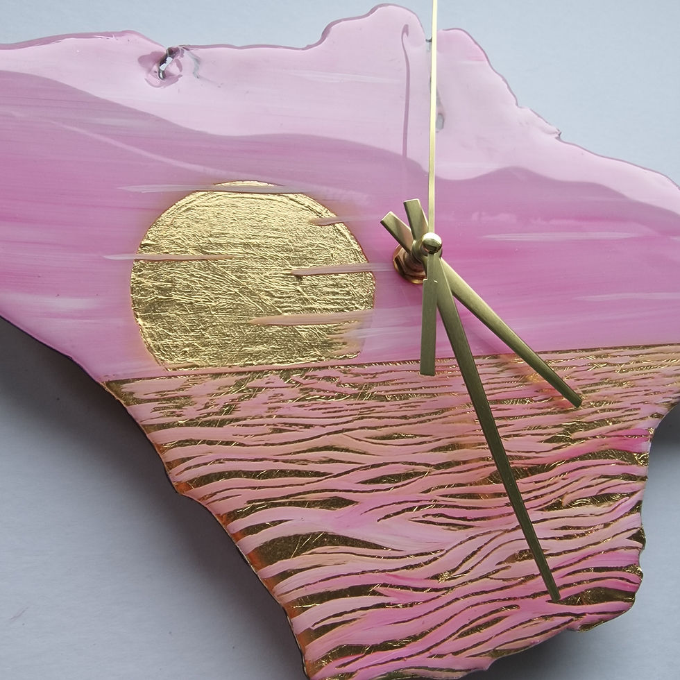 Thumbnail: Isle of Wight glimmers 35cm  clock