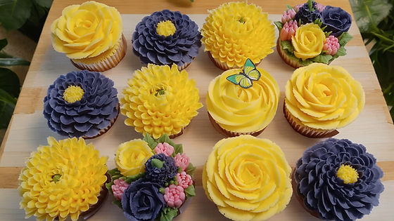Luxury Dozen Lavender and Yellow