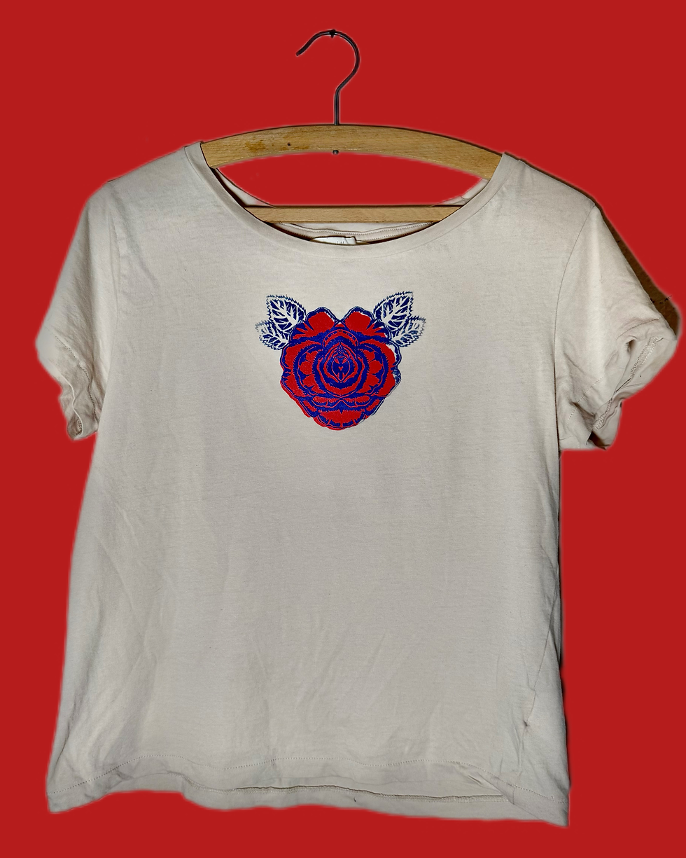Thumbnail: Biting Rose re-loved Tshirt