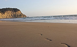 Transfer from Cuenca to Salinas Ecuador, traveling from Andean mountains to Pacific beaches with professional bilingual driver.