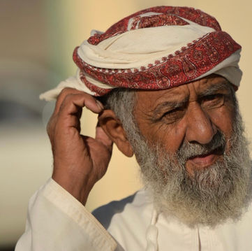 Mann mit grauem Bart im Oman