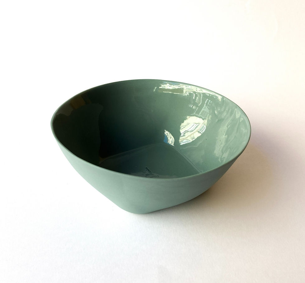 Mimosa L boyu ile yemek masanızın kişisel salata kasesi olacak.