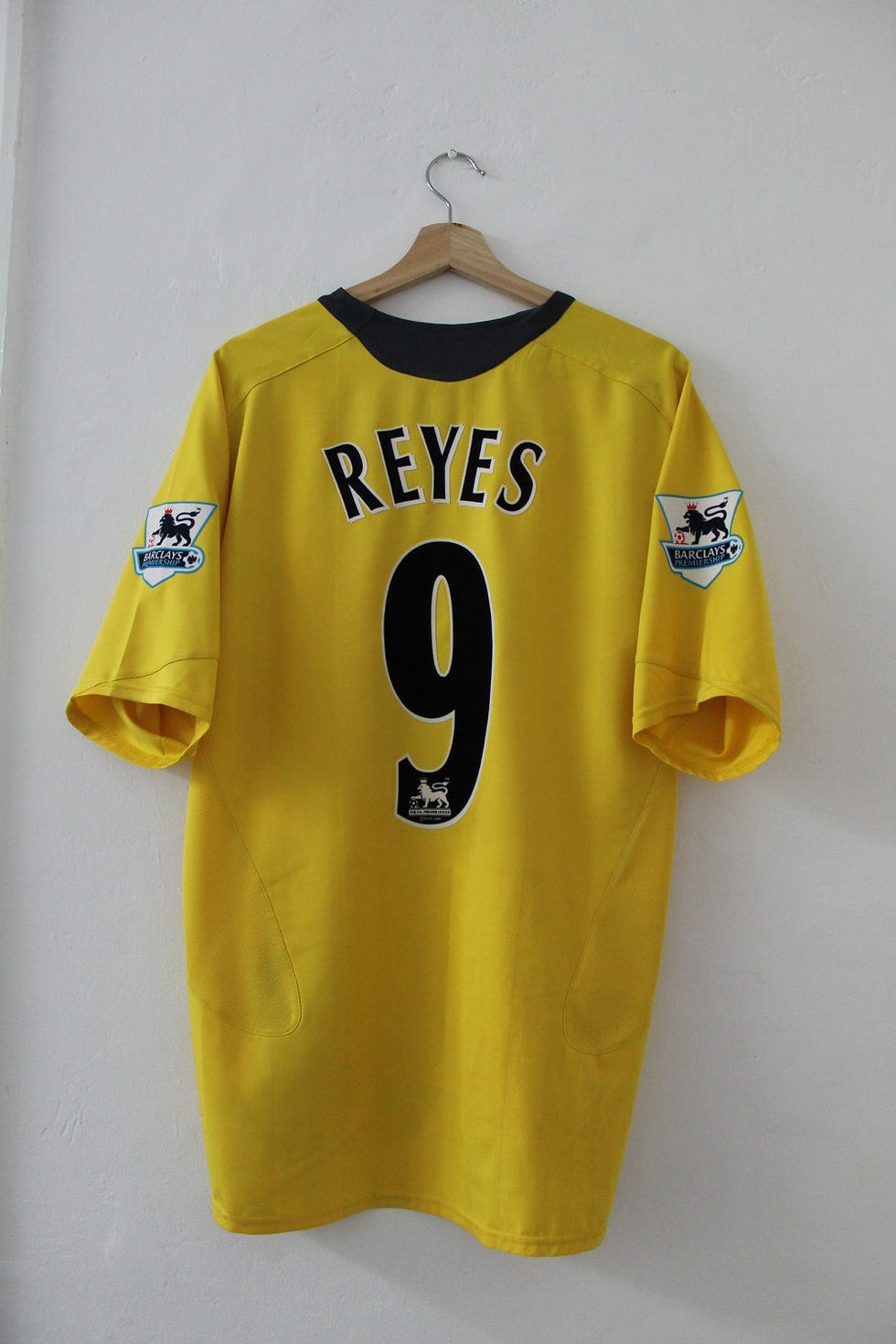 Thumbnail: 2005-06 Jose Antonio Reyes Arsenal Away Shirt (L) *Good/ Read description*