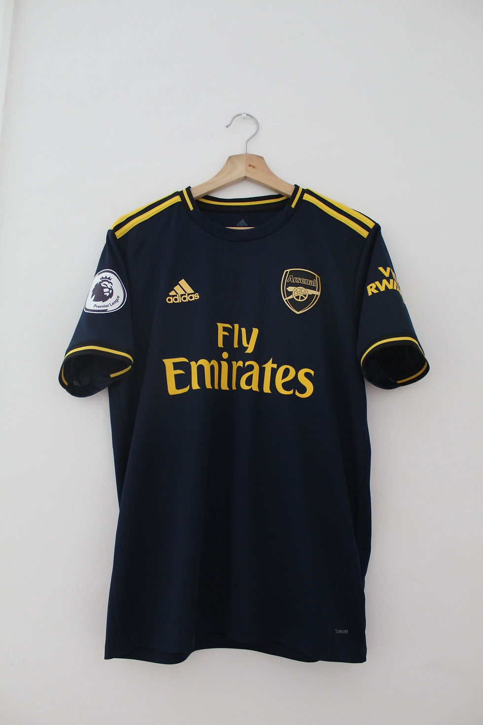 Thumbnail: 2019-20 Kieran Tierney Third Shirt (M) *Excellent*