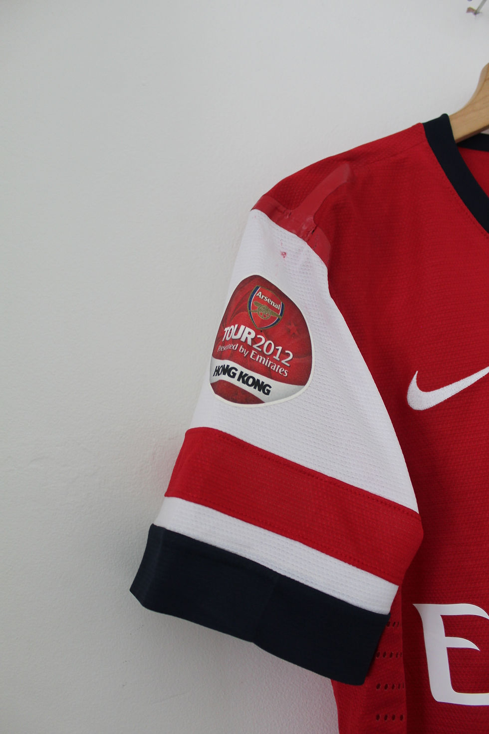 Thumbnail: 2012-13 Vermaelen Hong Kong Player Spec (L) 
