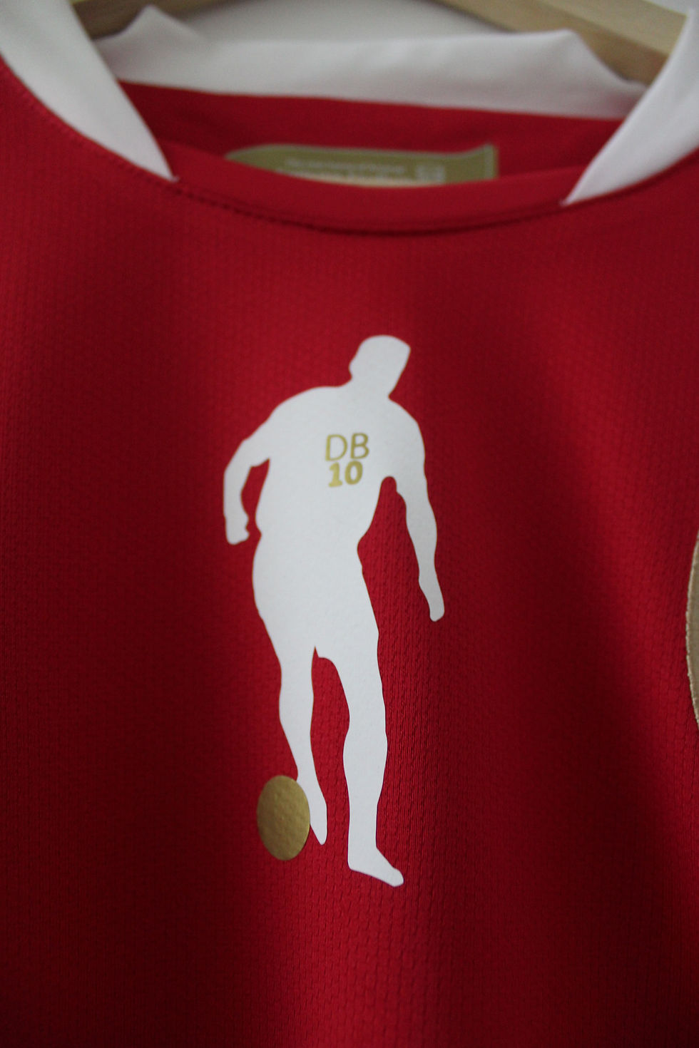 Thumbnail: 2006 Nigel Winterburn DB10 Testimonial Shirt (XL) *BNWT*