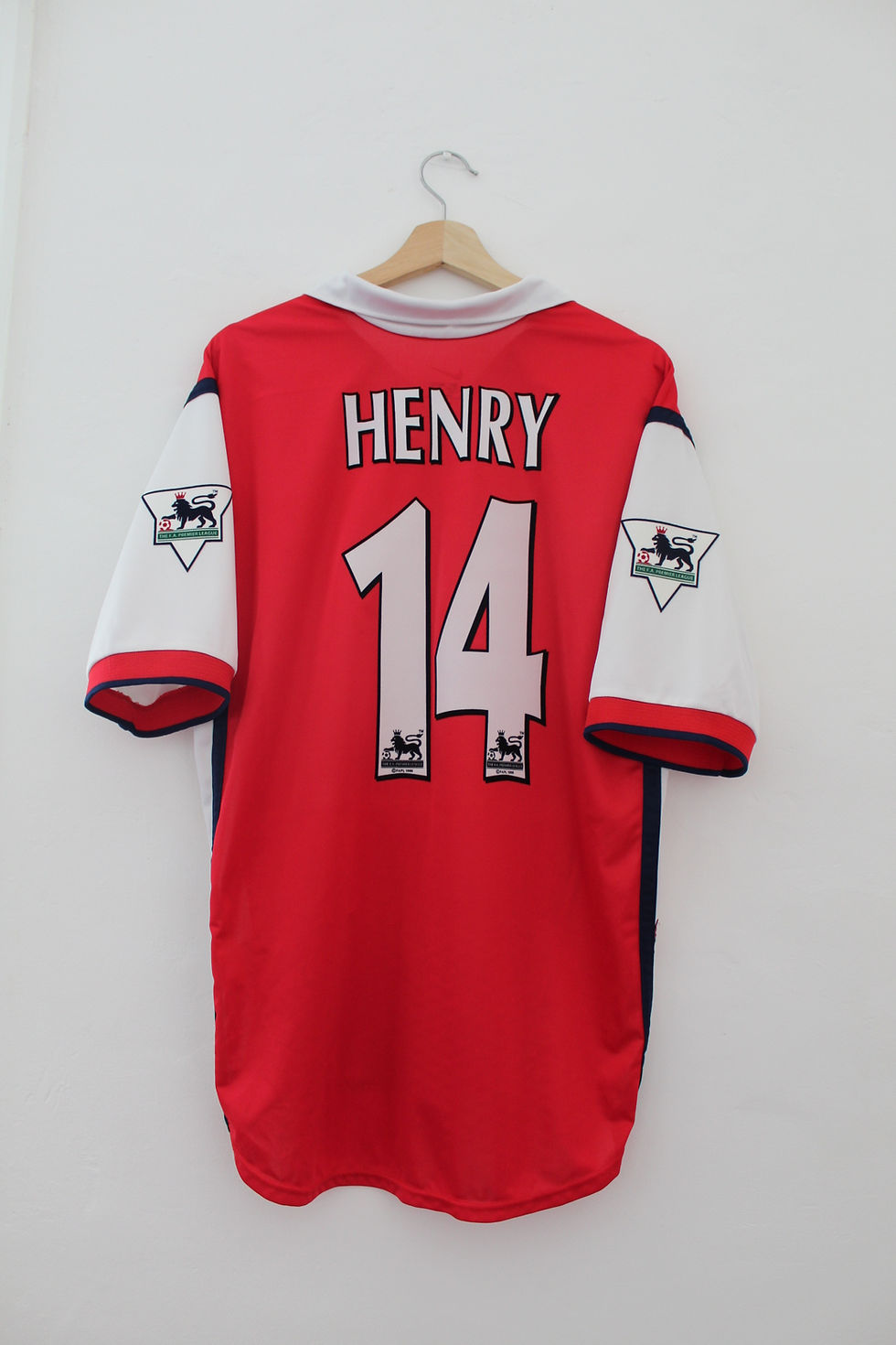 Thumbnail: 1999-00 Thierry Henry Home Shirt (L) *Excellent* 