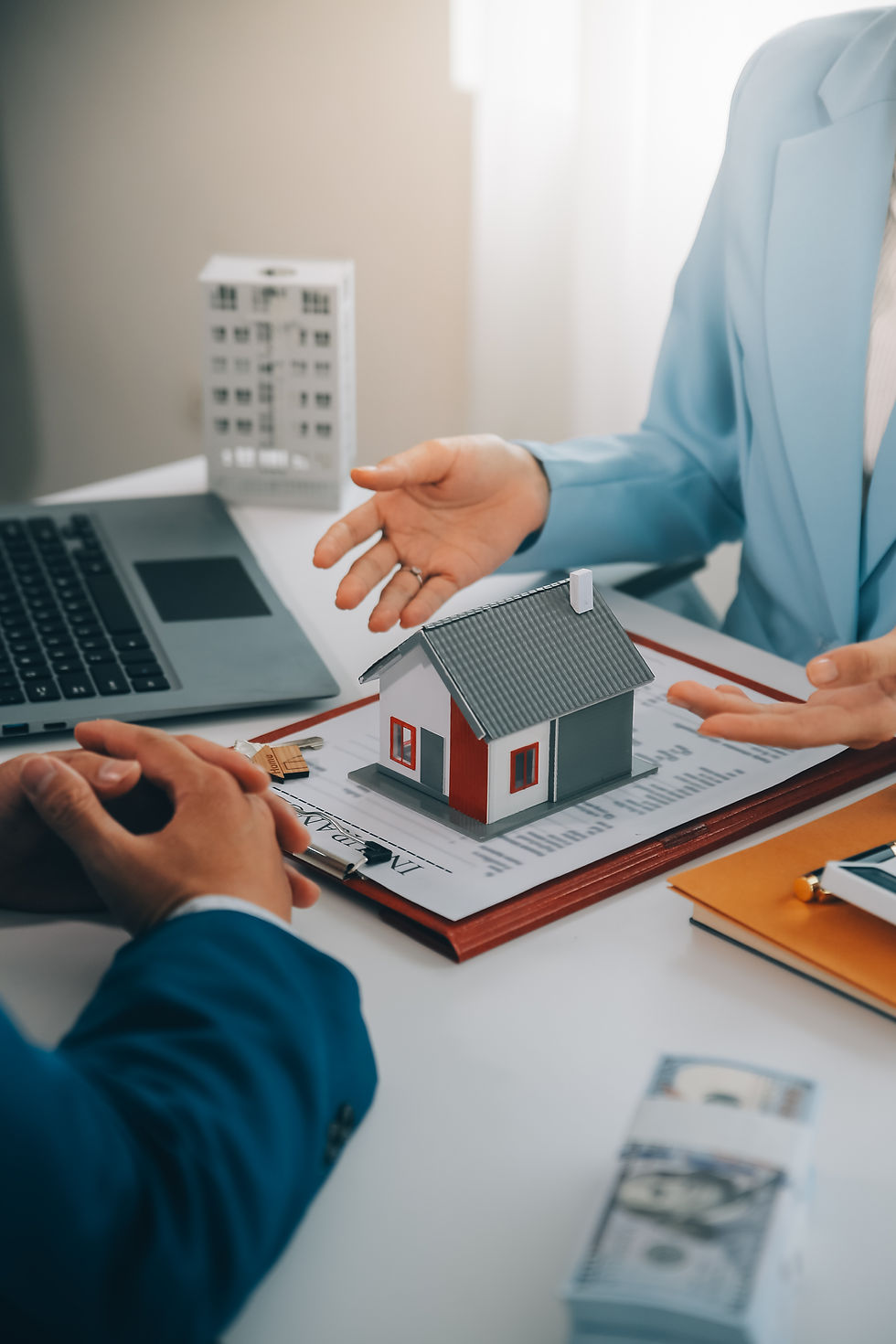 real-estate-agent-talked-about-terms-home-purchase-agreement-asked-customer-sign-documents