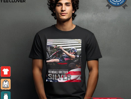 Paris Paralympics 2024 Poster Para Triathlon Kendall Gretsch Silver Medal t shirt