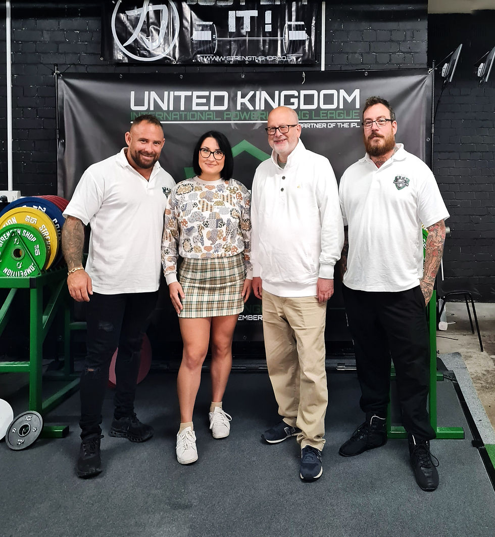 From left UKIPL Dayle Longford, Elina Strautmane, Mansfield MP Steve Yemm and Chris Roberts