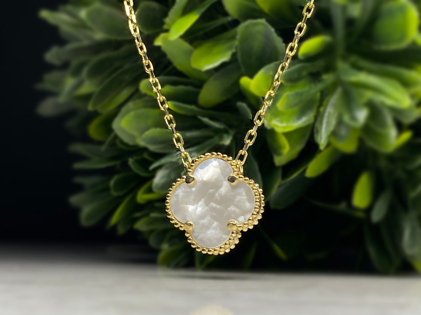 Clover Motif Necklace