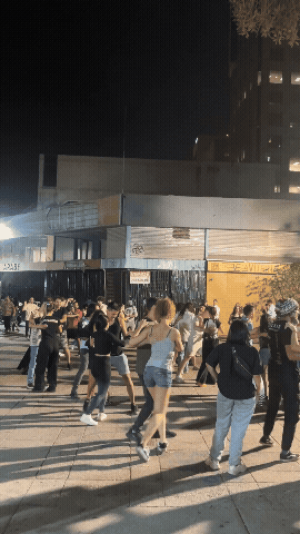 BAILAR 3.gif